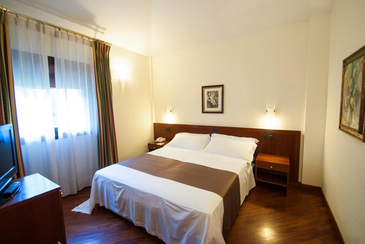 Alla Rocca Hotel Conference & Restaurant Bazzano Dış mekan fotoğraf